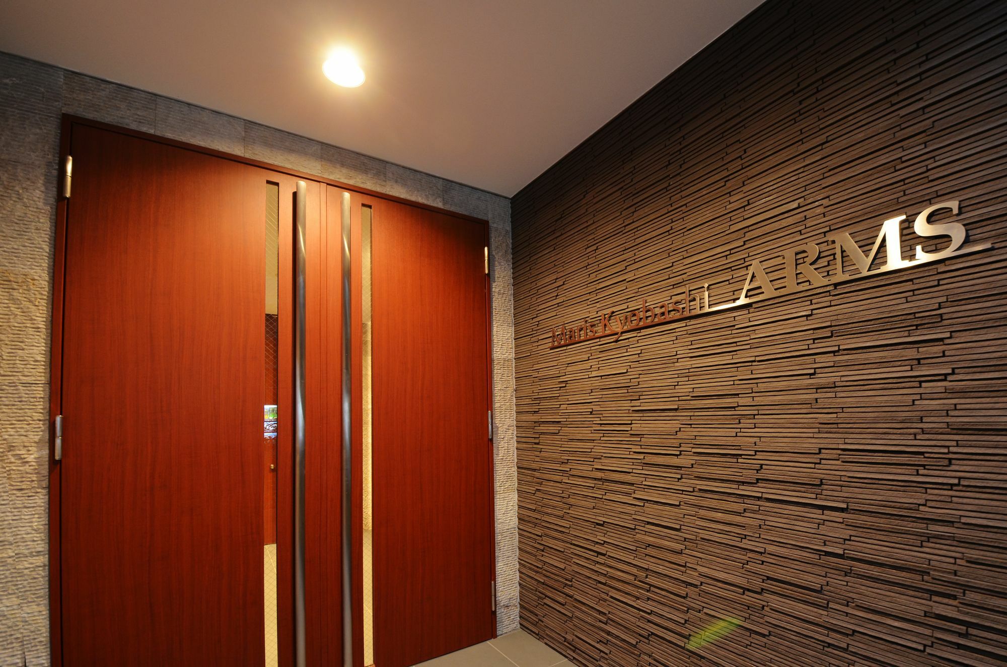 The Wonder At Stay-Maris Kyobashi Arms- Osaka Luaran gambar
